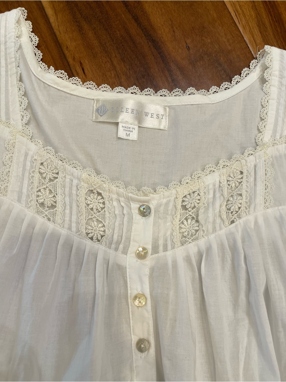Eileen West Heirloom Dream White Cotton long sleeve gown size M cottagecore lace - Picture 3 of 8